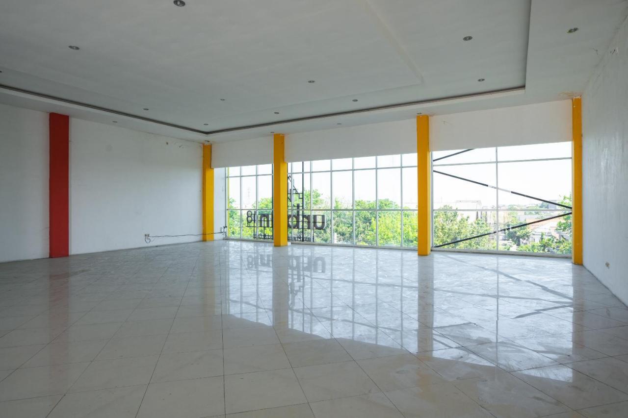 Отель Oyo Flagship 1575 Urban 18 Сурабая Экстерьер фото